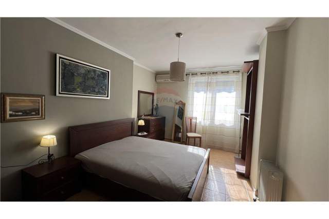 Tirane, jepet me qera apartament 1+1 85 m² 600 Euro