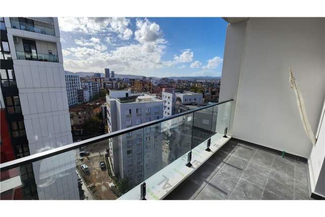 Tirane, jepet me qera apartament 2+1+BLK Kati 9, 108 m² 500 Euro (Rruga Ferit Xhajko)