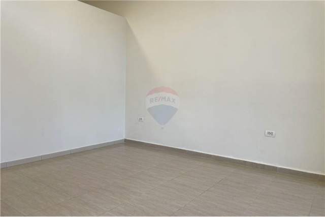 Tirane, jepet me qera ambjent biznesi Kati 0, 43 m² 500 Euro (Bulevardi Gjergj Fishta - Ish Ekspozita)