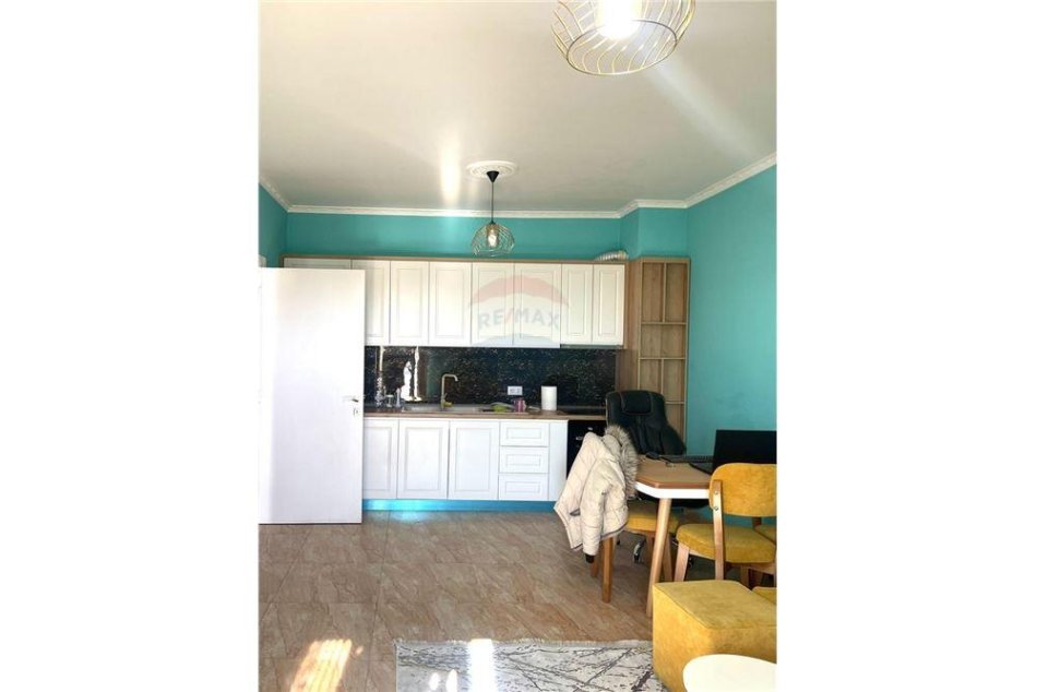 Tirane, jepet me qera apartament 1+1 Kati 4, 60 m² 500 € (rruga dibres)