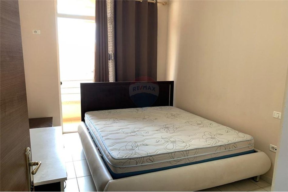 Tirane, jepet me qera apartament 1+1+Ballkon Kati 7, 50 m² 430 € (Rruga Sokrat Miho - Kompleksi Fratari - Astir, Shqipëri)