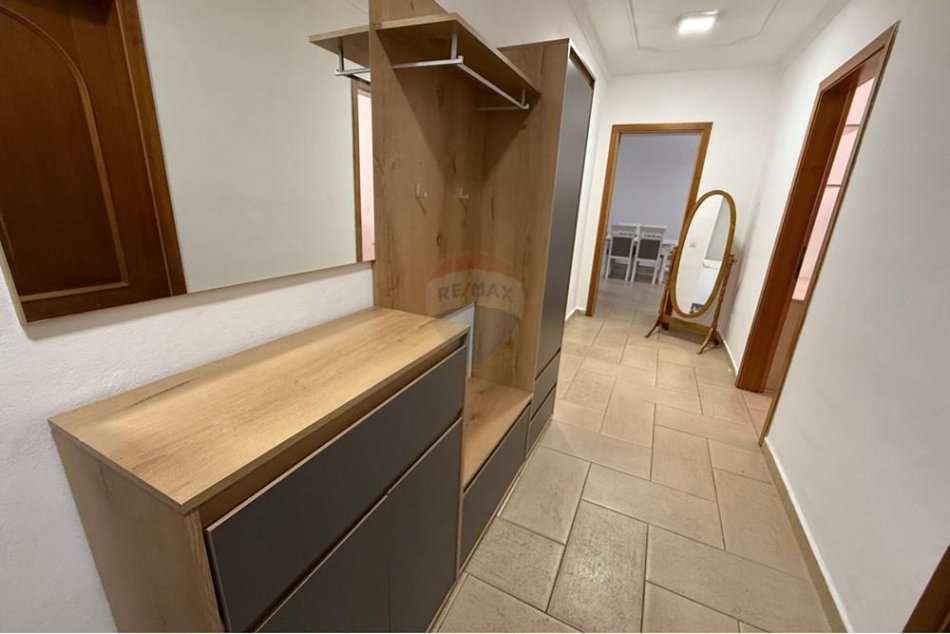 Tirane, jepet me qera apartament 2+1 Kati 3, 