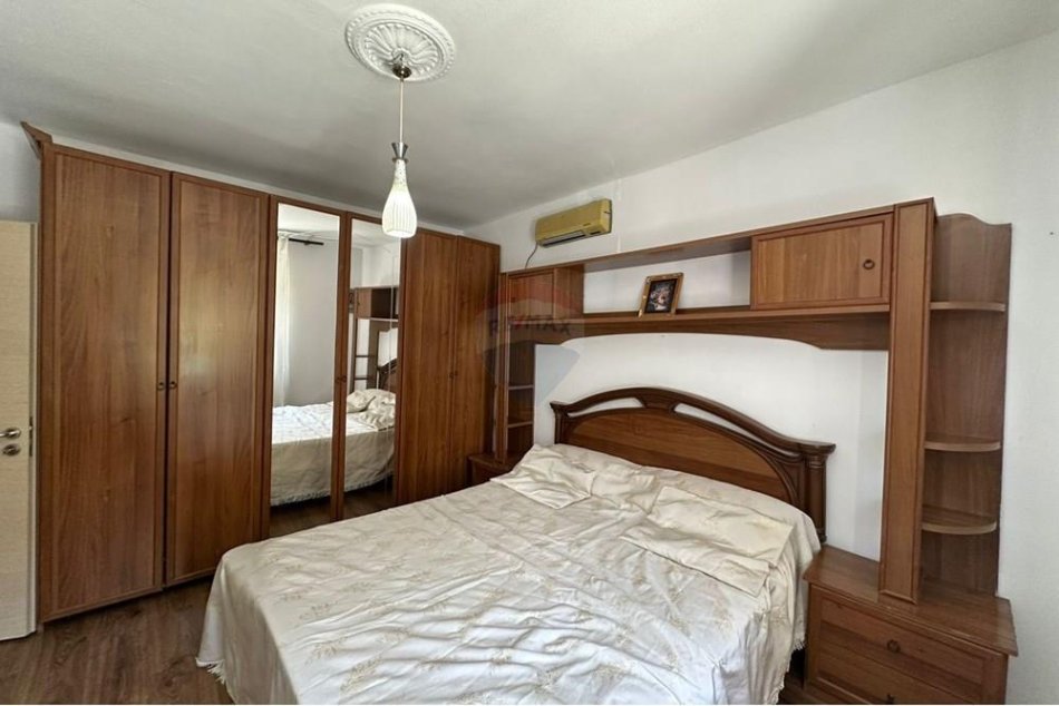 Tirane, jepet me qera apartament 2+1 Kati 2, 70 m² 500 € (Myslym Shyri)