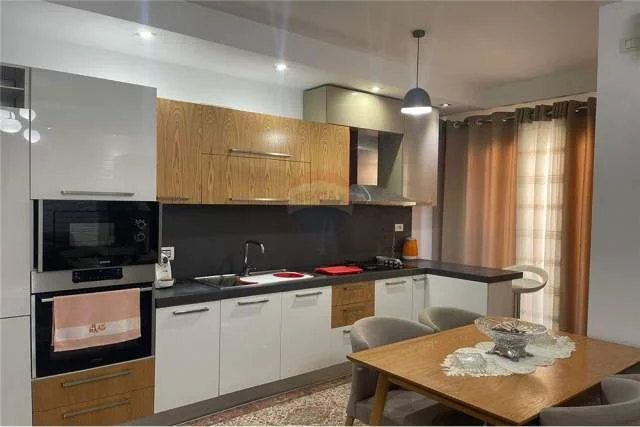 Tirane, jepet me qera apartament 2+1 Kati 6, 90 m² 500 Euro