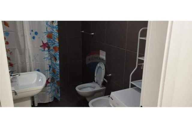 Tirane, jepet me qera apartament 1+1+BLK 70 m² 350 Euro
