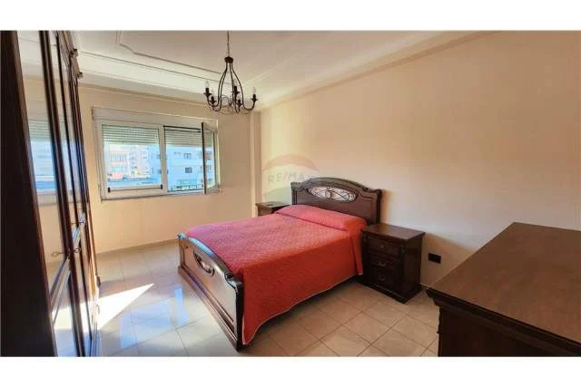 Tirane, jepet me qera apartament 2+1+BLK Kati 6, 134 m² 1.200 Euro (Rruga Ismail Qemali - Bllok)