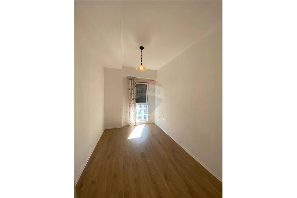 QIRA APARTAMENT 2+1+2+POST PARKIMI TEK KONTAKTI