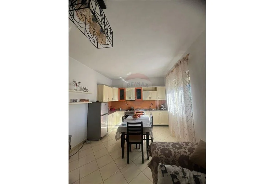 Vlore, shes shtepi 2+1+BLK 124 m² 160.000 Euro (Pus Mezin, Vlore)