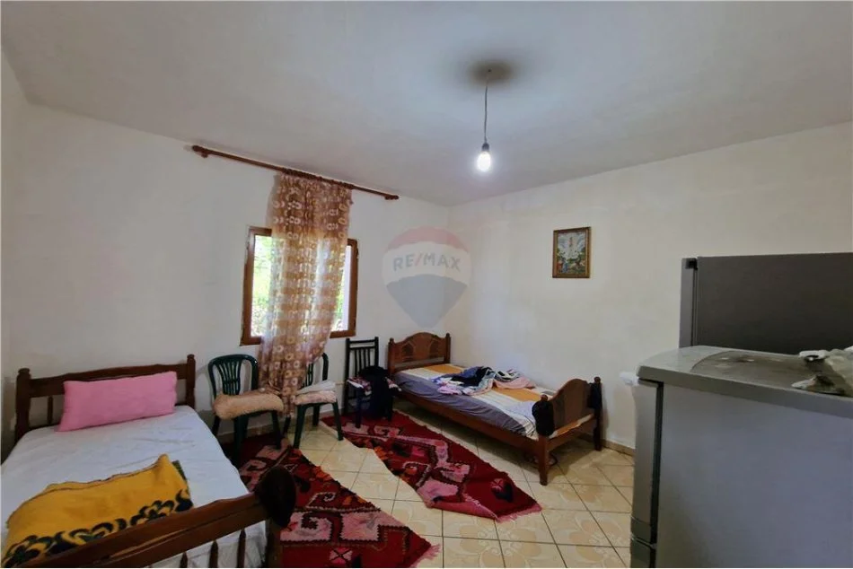 Shtepi private me super pamje nga deti,Vlore