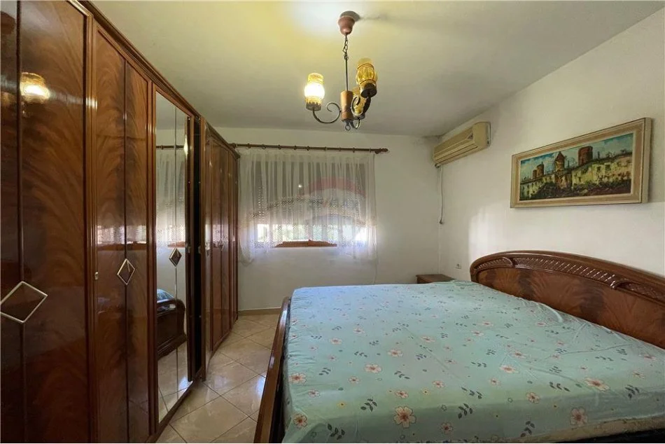 Tirane, jepet me qera apartament 1+1 Kati 4, 450 € (Rruga "Endri Keko")