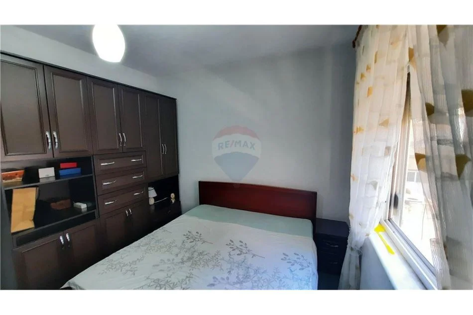 Tirane, shitet 1+1 Kati 1, 77 m² 120.000 € (Bulevardi Zhan D'ark)