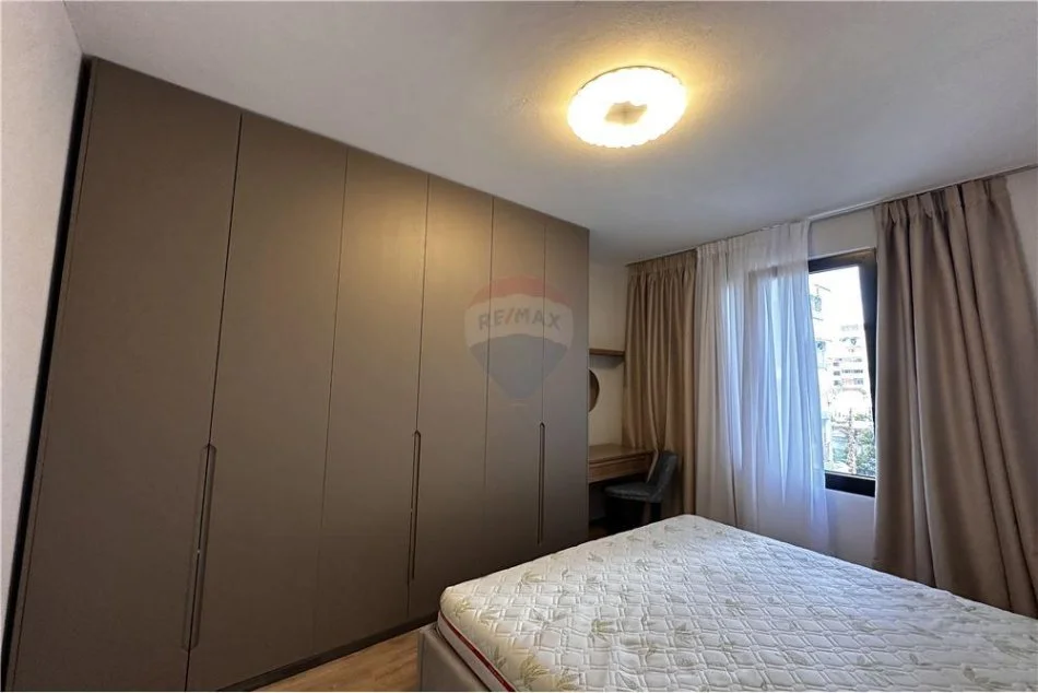 jepet me qera 2+1 Kati 3, 105 m² 800 € (21 dhjetori)