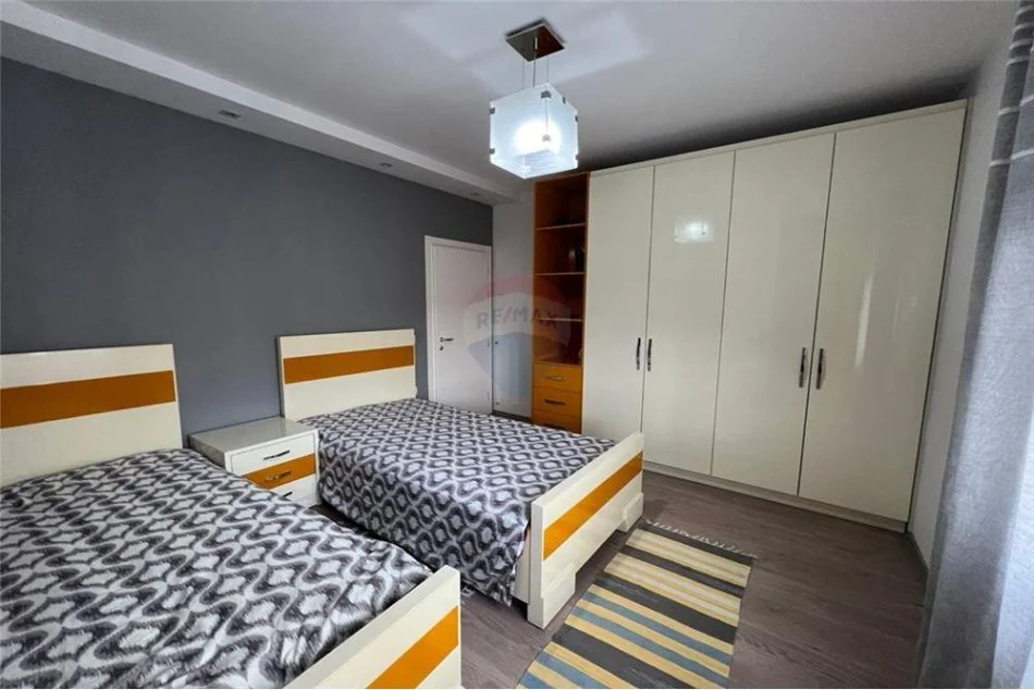 Tirane, shitet apartament 2+1 Kati 5, 110 m² 150.000 € (Bulevardi Bajram Curri)