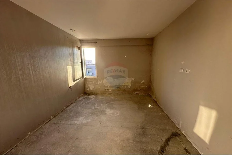 Tirane, shitet apartament 1+1+Aneks+Ballkon , 103 m² 109.000 € (Rruga Bedri Karapici)