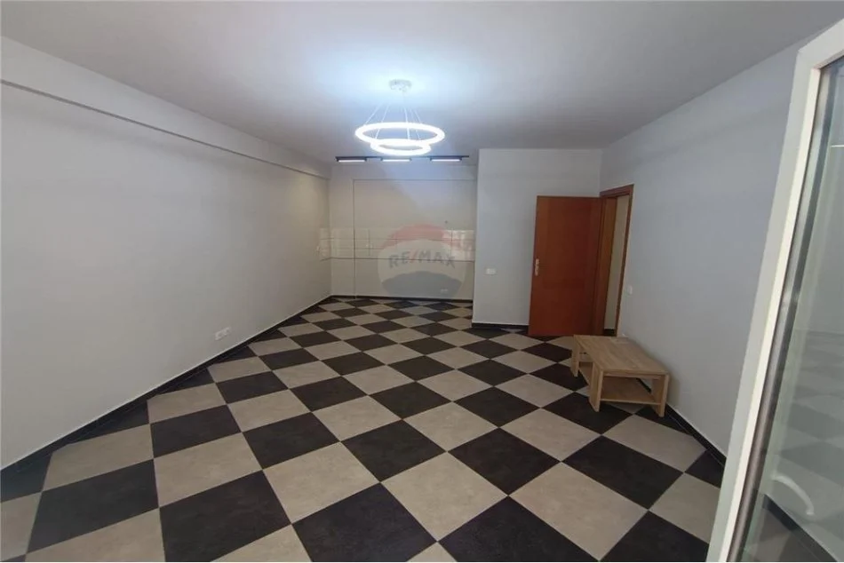 Tirane, shitet apartament 1+1+Aneks+Ballkon Kati 4, 71 m² 120.000 € (Kodra e Diellit - Rezidenca Kodra e Diellit)