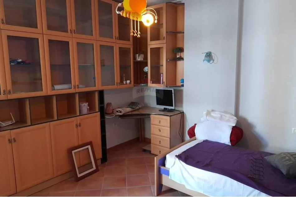 Tirane, jepet me qera apartament 2+1 Kati 8, 99 m² 550 € (Rruga e Dibrës - Selvia)