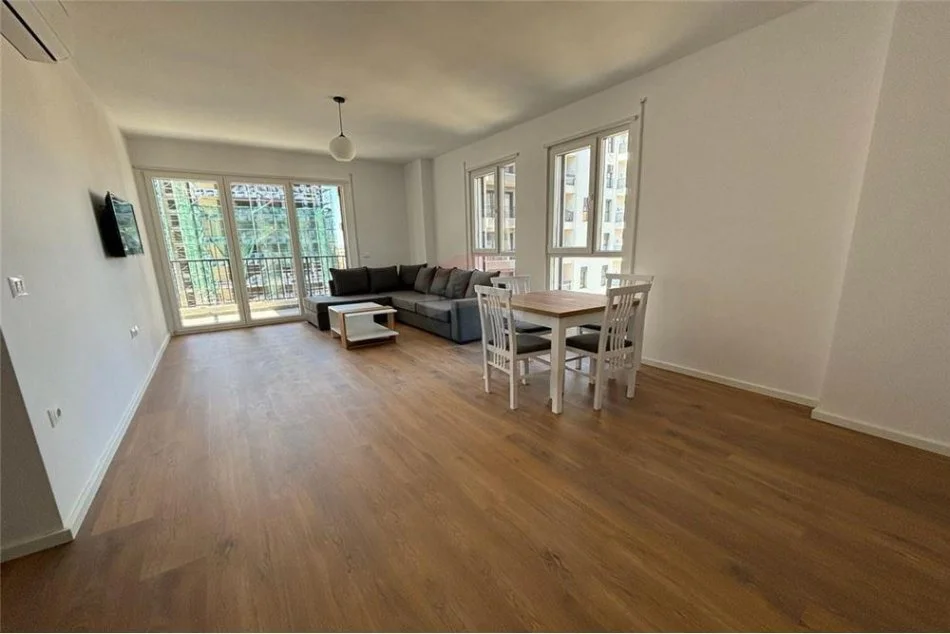 Tirane, jepet me qera apartament 2+1 Kati 3, 99 m² 600 € (Don Bokso - Don Bosko,)