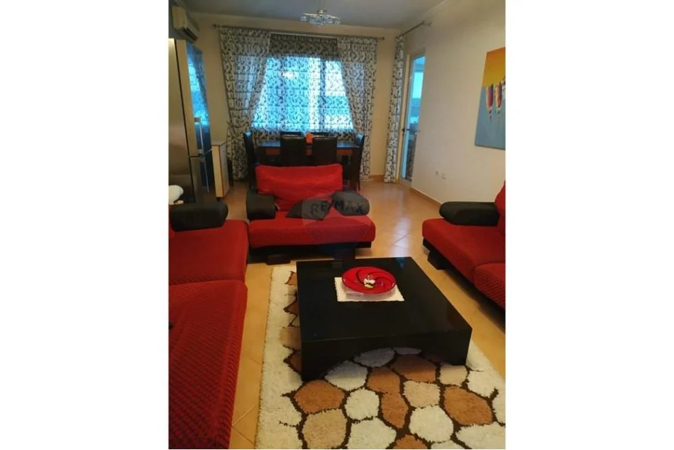 Tirane, shitet 1+1 Kati 6, 72 m² 92.000 € (Prane Bar Artisti - Astir)