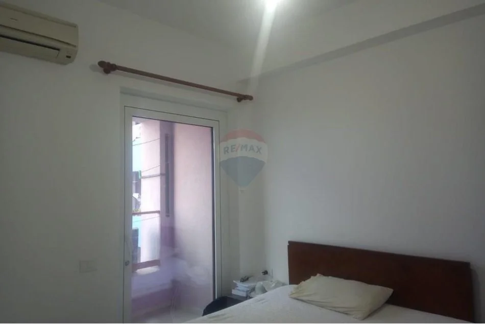 Tirane, jepet me qera apartament 2+1 Kati 4, 75 m² 400 € (Mangalem Ali Demi - Ali Demi, Shqipëri)
