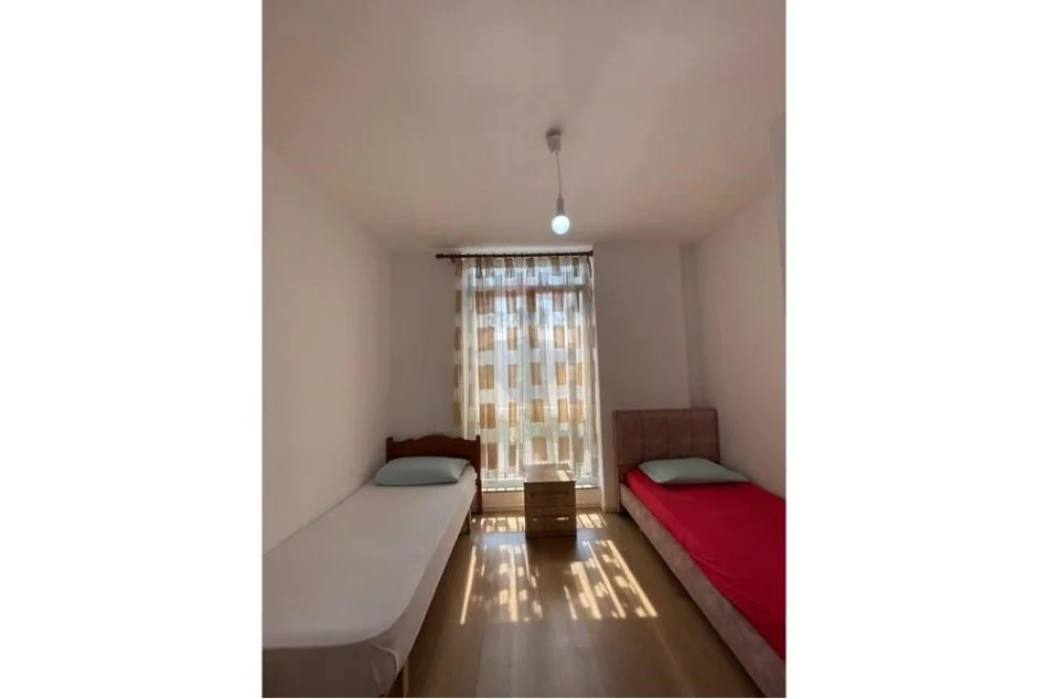 jepet me qera apartament 2+1 Kati 3, 100 m² 600 € (Apartament 2+1 per qira tek Tregu Elektrik!)