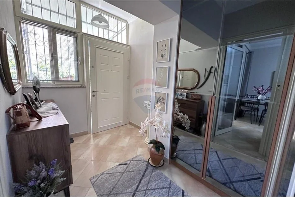 Tirane, shitet apartament 1+1+Aneks+Ballkon Kati 0, 46 m² 86.000 € (Don Bosko - Jordan Misja)