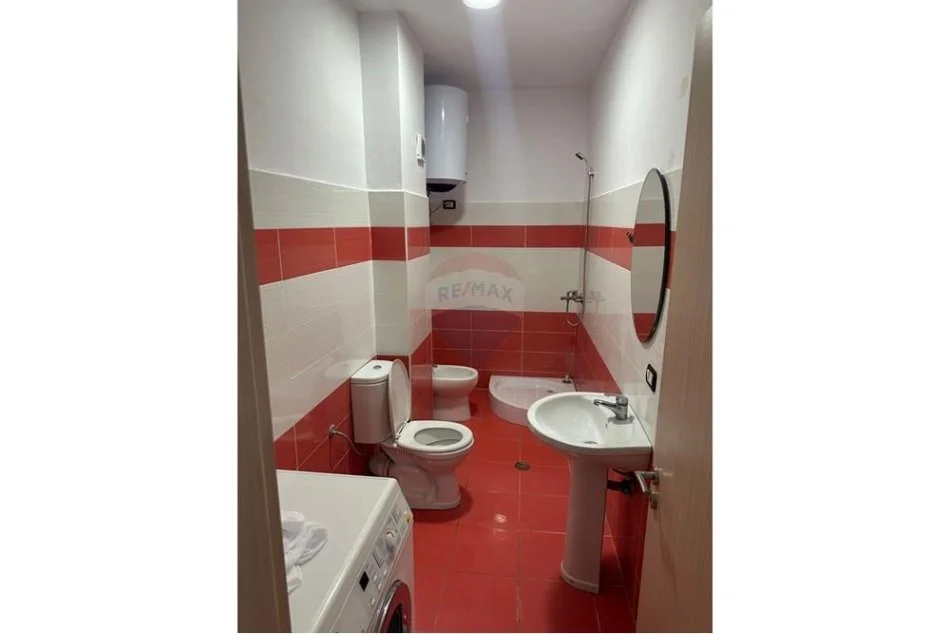 Tirane, jepet me qera apartament 2+1 Kati 7, 100 m² 500 € (Astir,)