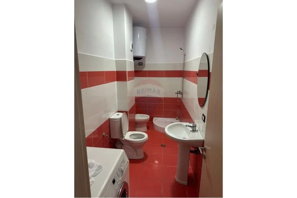 Tirane, jepet me qera apartament 2+1 Kati 7, 100 m² 500 € (APARTAMENT 2+1 PER QIRA NE ASTIR)