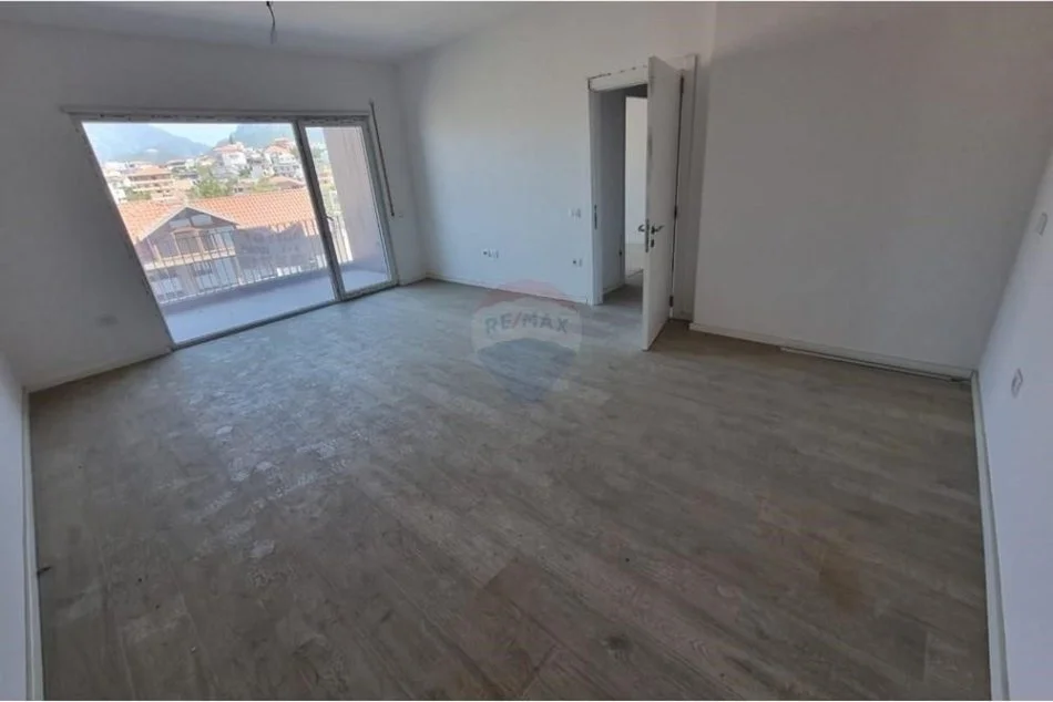 Tirane, shitet apartament 2+1 , 100 m² 130.000 € (Shitet apartament 2+1 tek Kompleski Relux!)