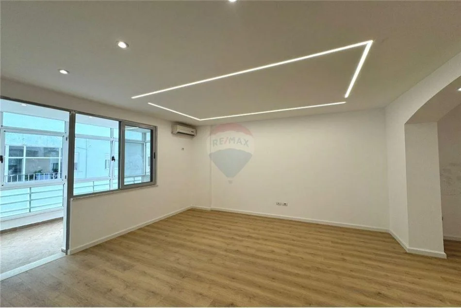 Tirane, shitet 2+1+Ballkon , 175.000 € (Kodra e Dielit)