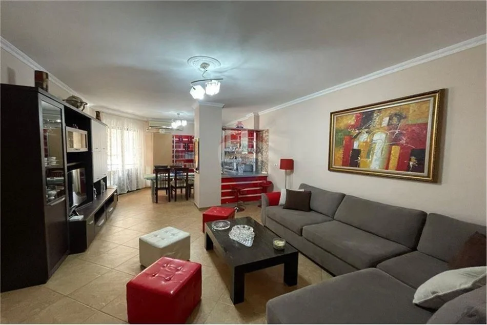 Tirane, jepet me qera apartament 2+1 Kati 4, 83 m² 500 € (Astir)