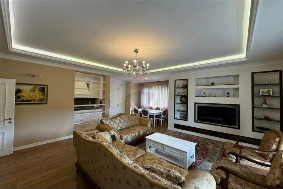 Tirane, jepet me qera apartament 2+1 Kati 3, 110 m² 1.000 € (Liqeni i Thate)