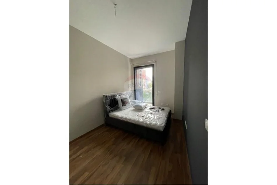 Tirane, jepet me qera apartament 1+1 , 65 m² 600 € (Apartament 1+1, Rez. Turdiu, Fusha e Aviacionit.)