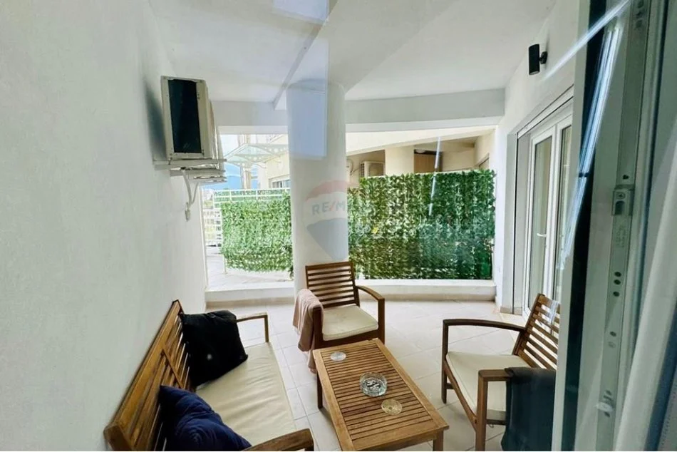 Tirane, jepet me qera apartament 1+1+Aneks+Ballkon Kati 2, 104 m² 650 € (Rezidenca Kodra e Diellit)