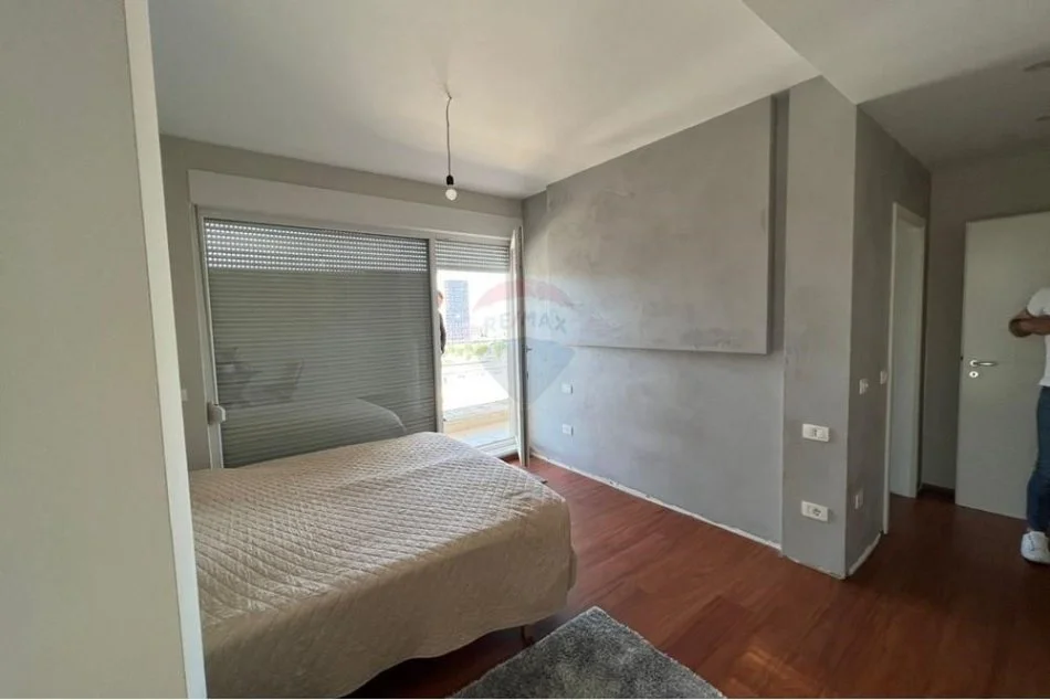 Tirane, shitet apartament 2+1 Kati 2, 107 m² 200.000 € (Apartament 2+1+2 + garazhd per shitje,Siri Kodra ,)