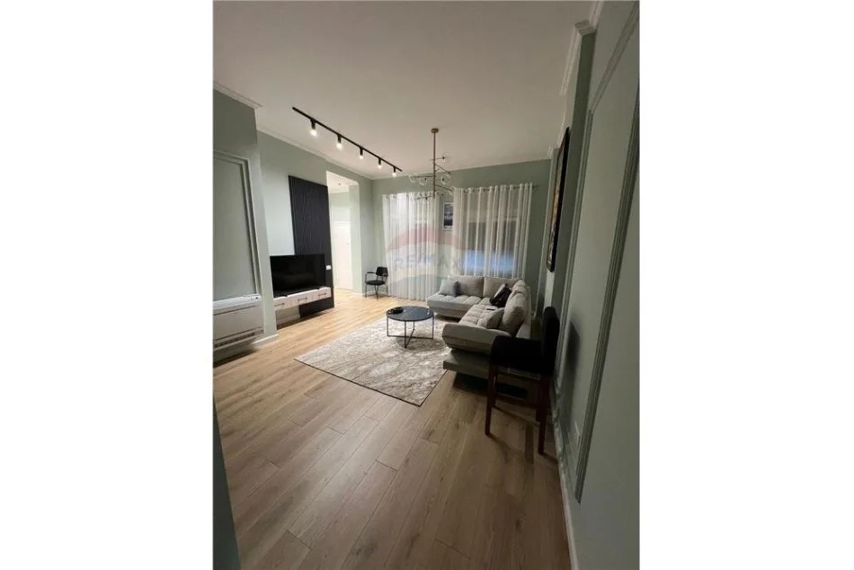 Tirane, jepet me qera apartament 2+1 Kati 1, 85 m² 650 € (Rruga e Dibres - Rruga e Dibrës - Selvia,)