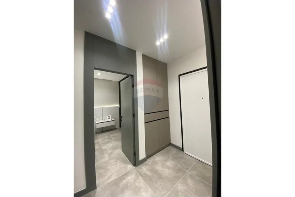 Tirane, jepet me qera apartament 1+1 Kati 4, 70 m² 550 € (APARTAMENT 1+1 - Green City)