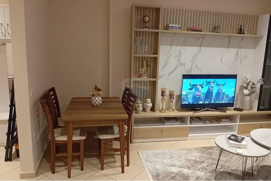 Tirane, jepet me qera apartament 1+1 Kati 4, 65 m² 600 € (Apartament me qira 1+1 me qira Tibo)