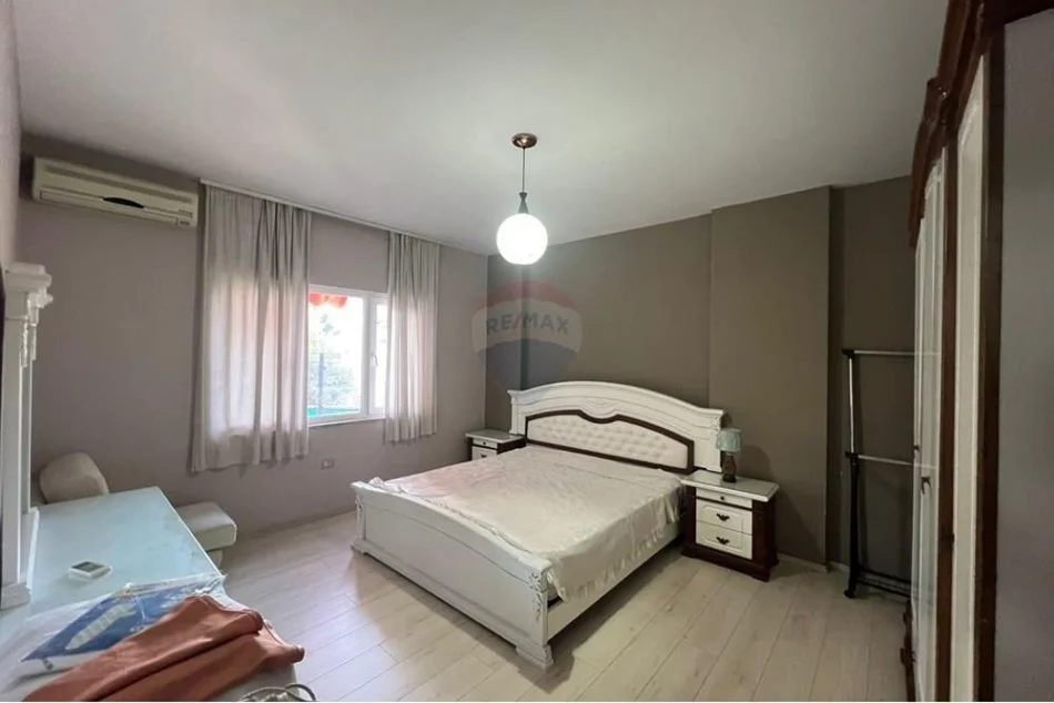 Tirane, jepet me qera apartament 2+1 Kati 2, 110 m² 750 € (Rruga e Elbasanit)