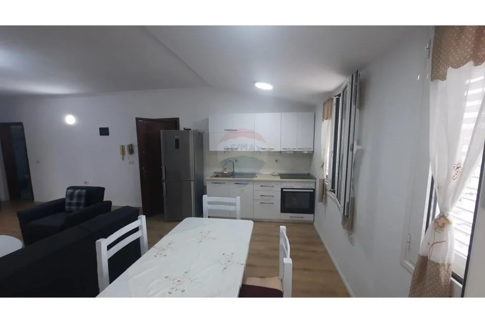 Tirane, shitet apartament 1+1 Kati 7, 70 m² 160.000 € (Rruga Mihal Grameno)