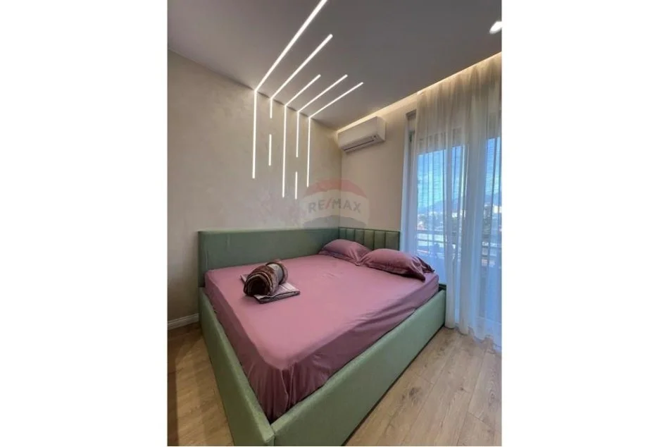 Tirane, jepet me qera garsonier , 40 m² 550 € (Rruga e Kavajës,)