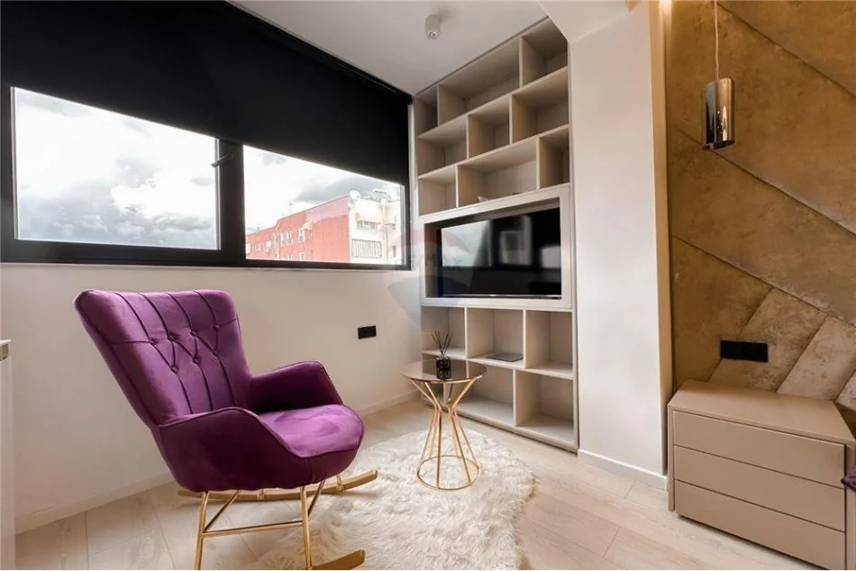 Tirane, jepet me qera apartament 2+1 , 2.000 € (Margarita Tutulani)