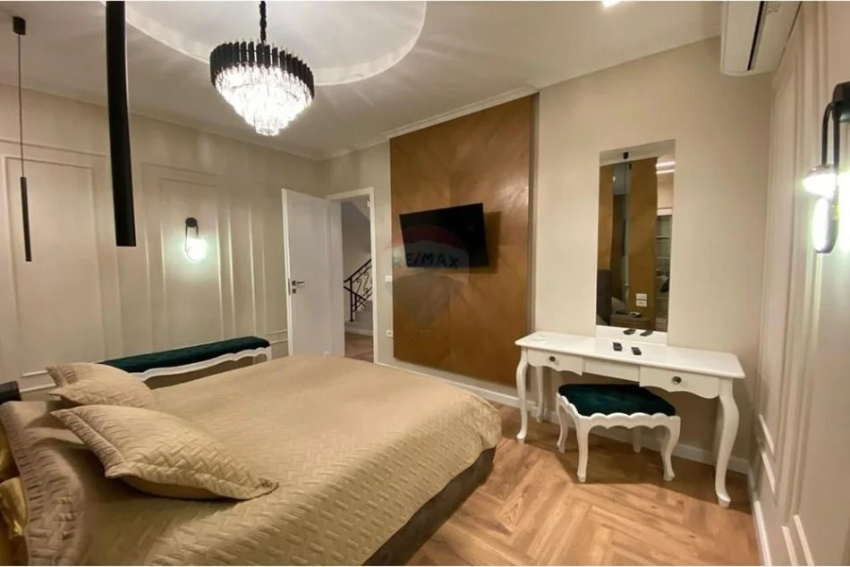 Tirane, jepet me qera 4+1+Aneks+Ballkon Kati 0, 2.200 € (Autostrada Tirane - Elbasan)