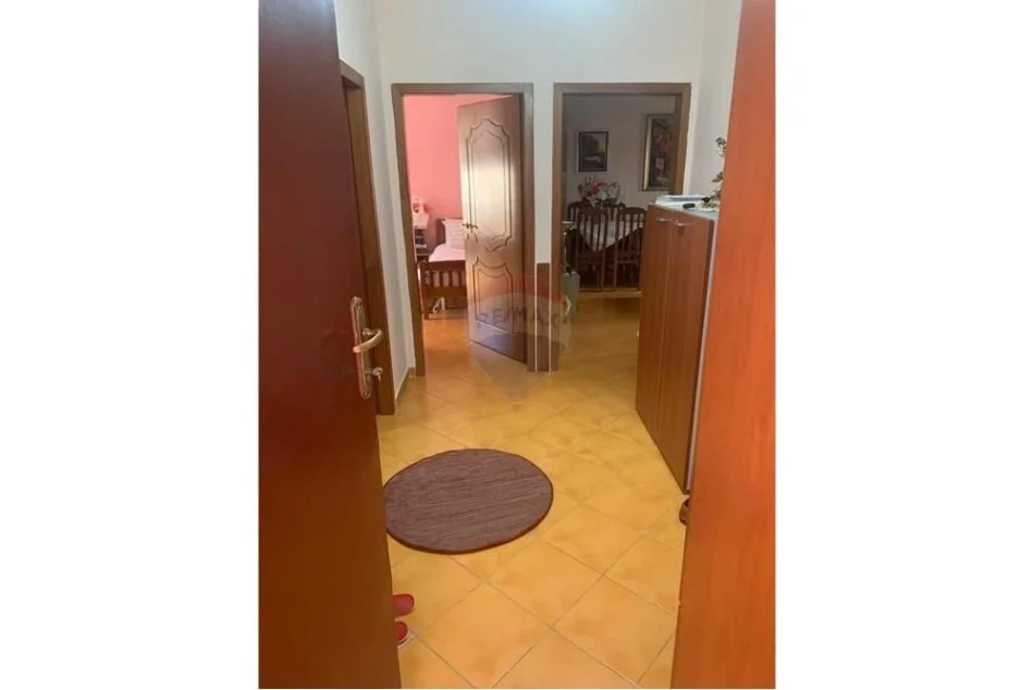 Tirane, shitet apartament 2+1 , 97.000 € (Ali Demi)