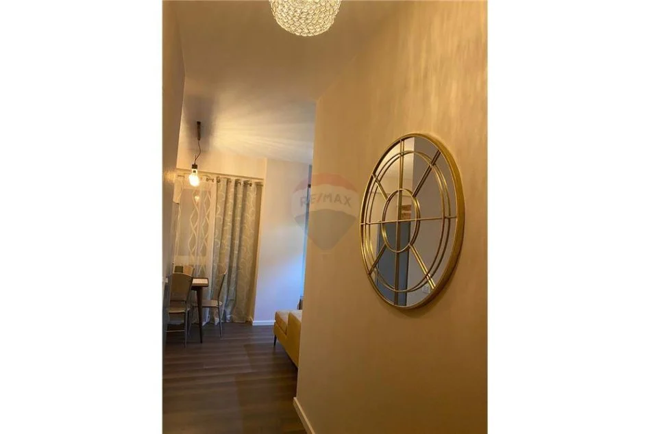 Tirane, jepet me qera apartament 1+1 , 600 € (Delijorgji)