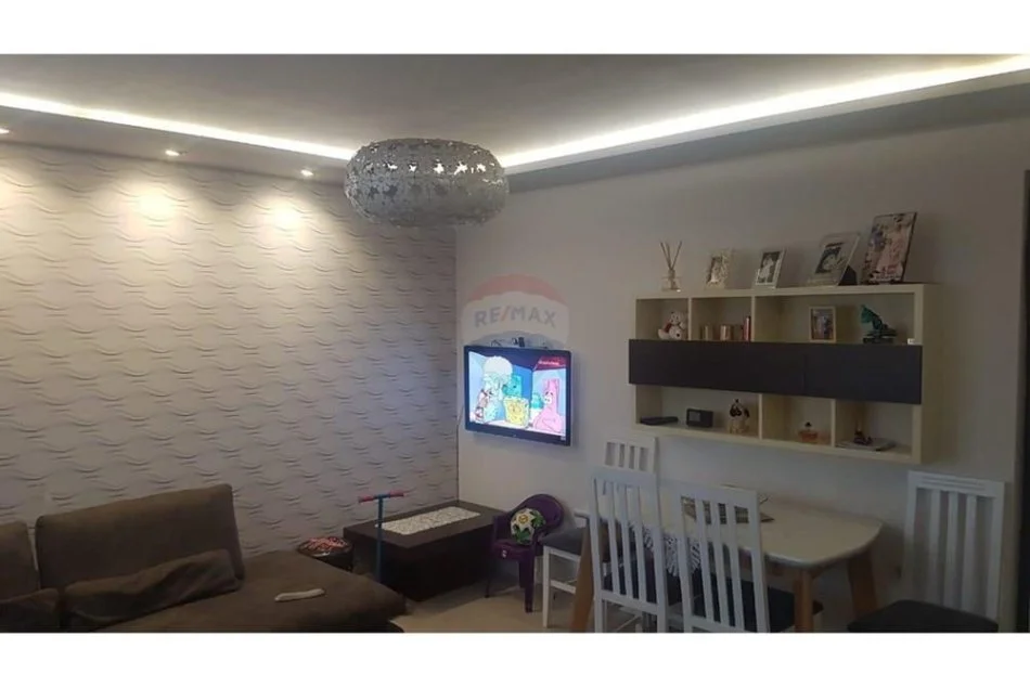 Tirane, jepet me qera apartament 1+1 Kati 3, 60 m² 500 € (Siri Kodra, Shqipëri)