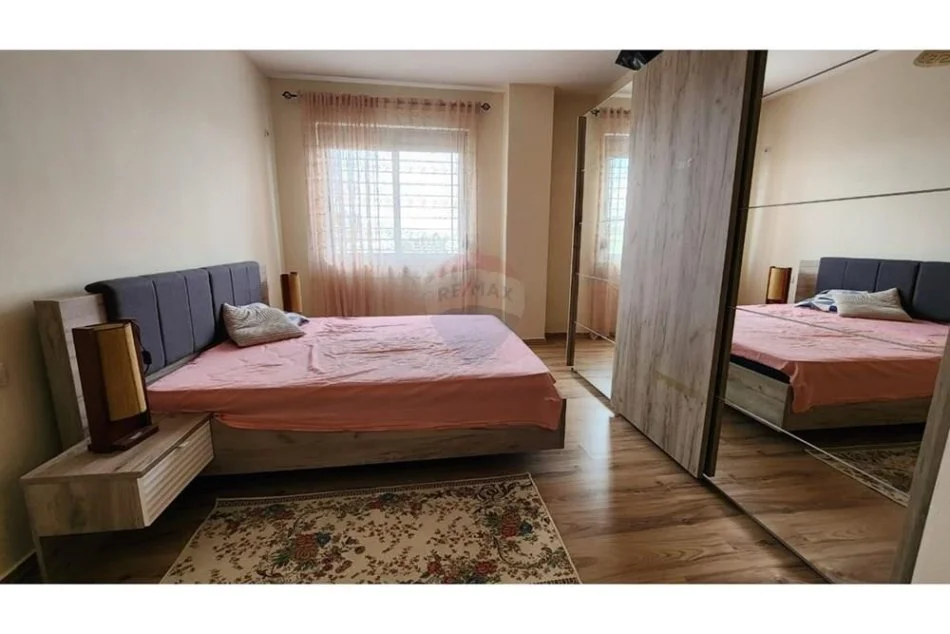 Tirane, shitet apartament 2+1 Kati 3, 120 m² 150.000 € (Rruga PETI - Liqeni i Thatë)