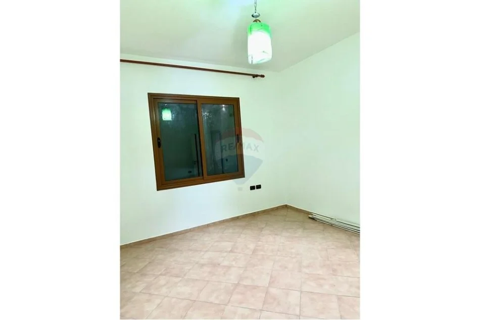 Tirane, jepet me qera apartament 2+1 , 350 € 
