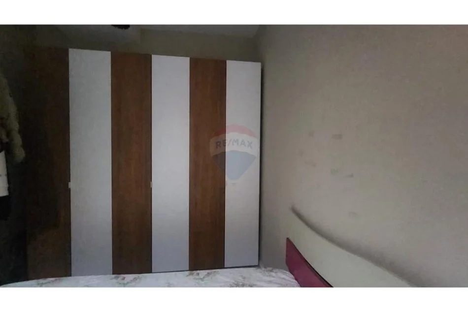 Tirane, jepet me qera apartament 1+1 Kati 4, 56 m² 500 € (Stacioni i Trenit)