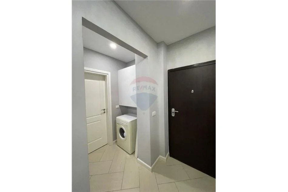 Vlore, jepet me qera apartament 1+1 , 65 m² 500 € (Uje i Ftoht)
