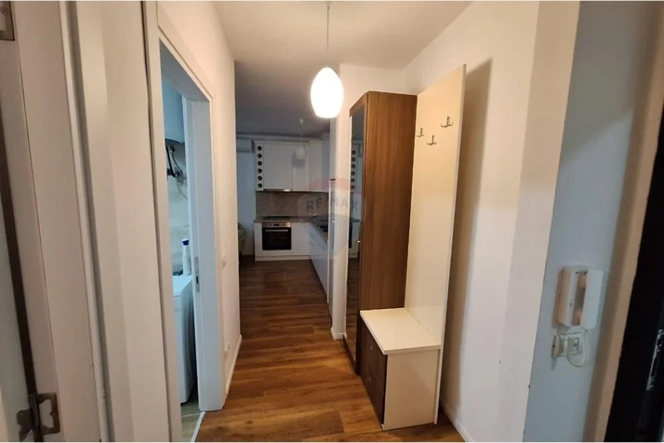 Tirane, jepet me qera 1+1 , 499 € (Astir)